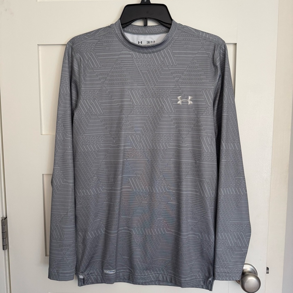 Under Armour Cold Gear Men’s Fitted Long Sleeve Athletic Shirt! Like new!